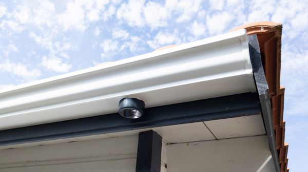 Seamless Gutter Repair Service